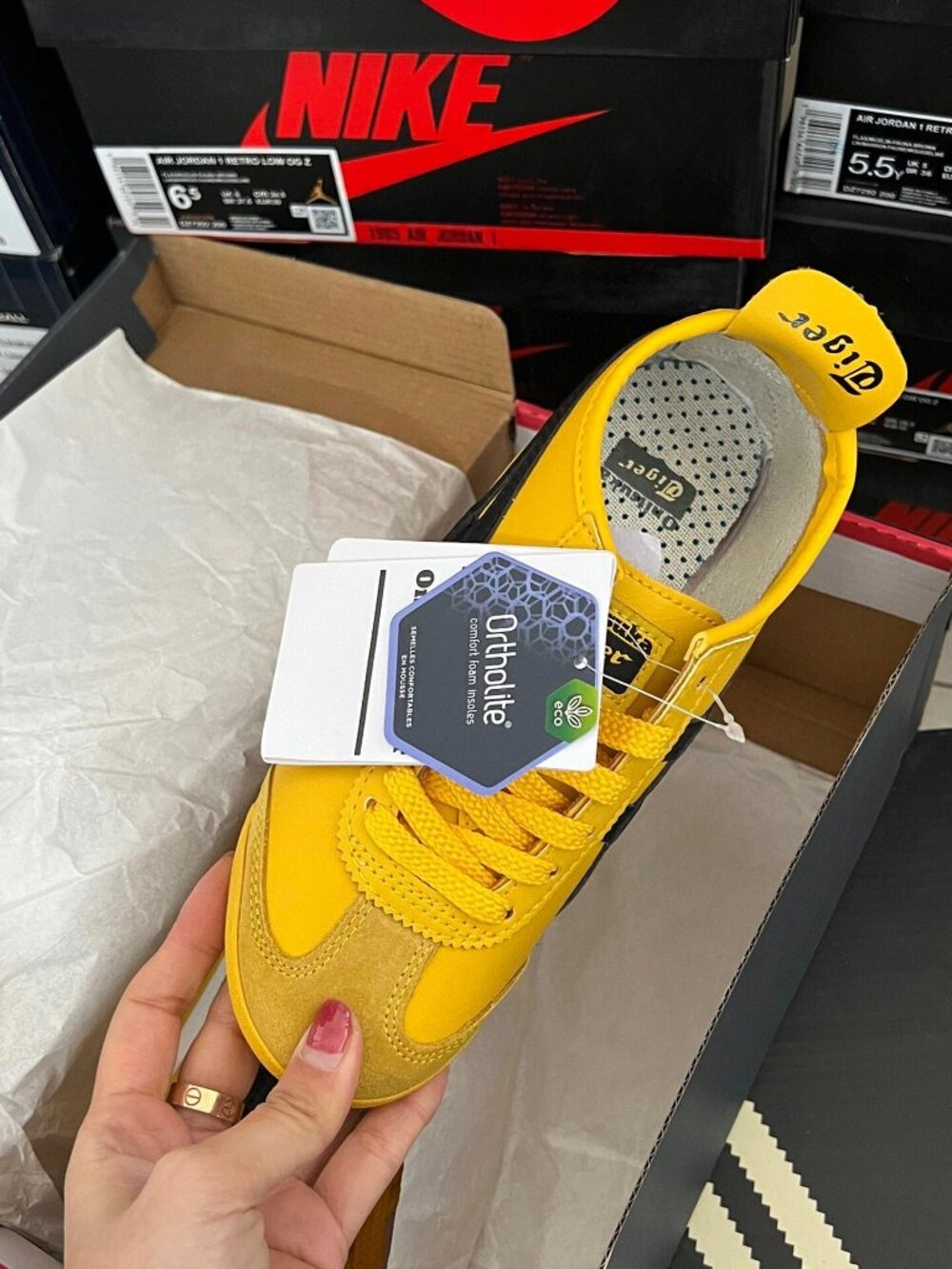 Onitsuka Tiger Mexico 66 Yellow Black Retro Sneakers Women’s